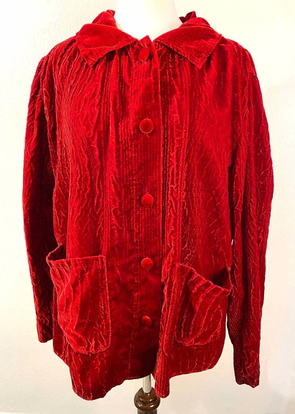 NEW KEREN HART women's velour top - plus in red